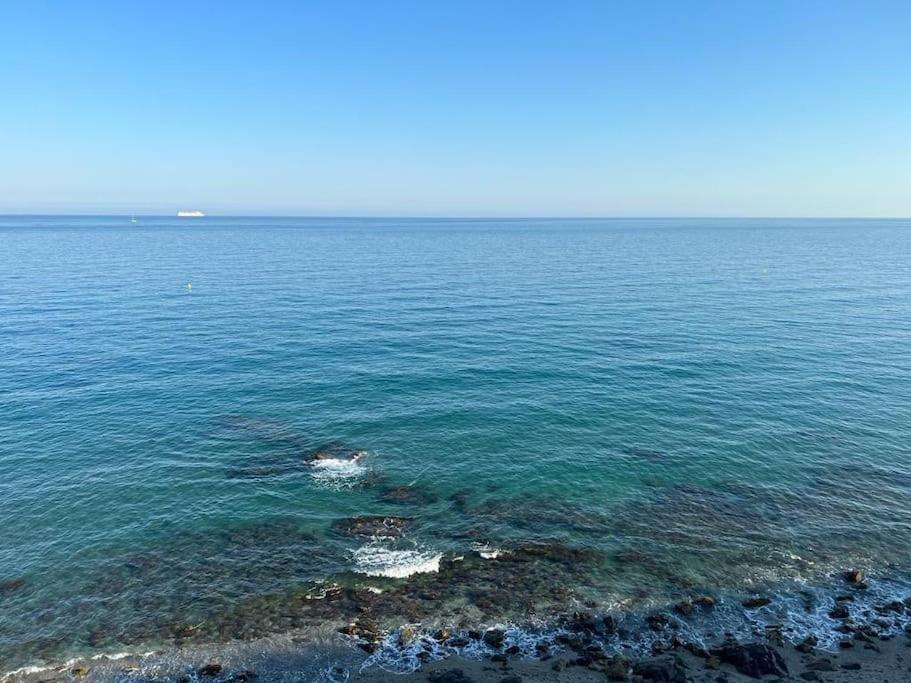Benalmadena Costa Malaga Apartamento Muy Acogedor Con Vistas Al Mar Terraza Gigante Para Verano E Invierno Parking Exterior photo